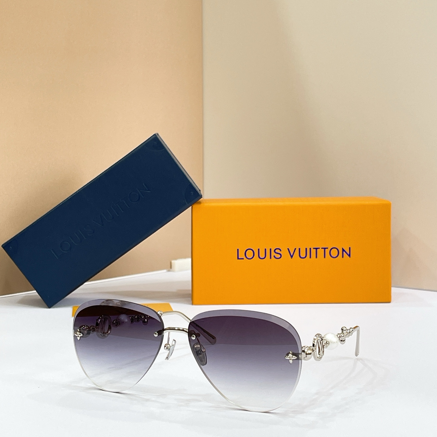 LOUIS VUITTO*✨✨✨MODEL：Z3318U✨✨✨ SIZE：62口13-140✨✨✨