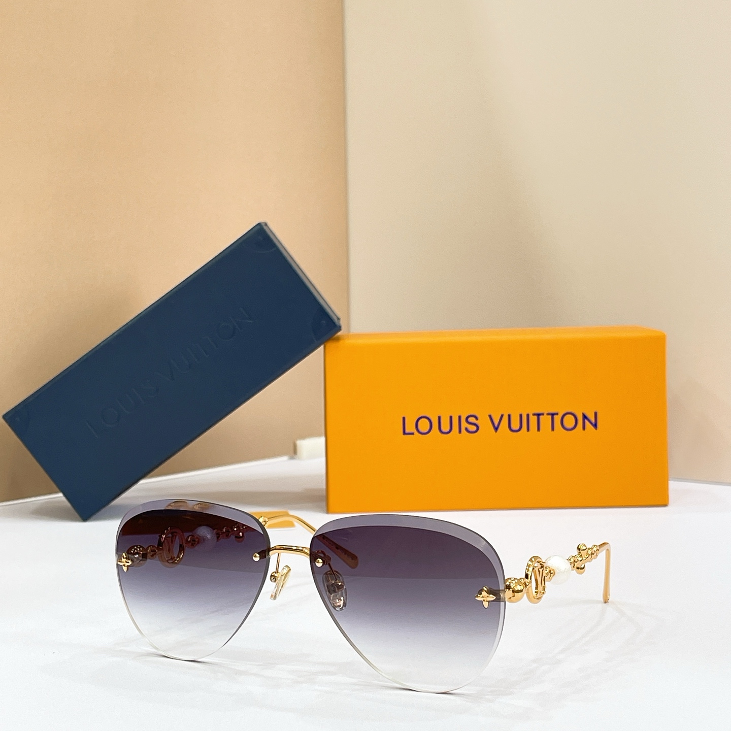 LOUIS VUITTO*✨✨✨MODEL：Z3318U✨✨✨ SIZE：62口13-140✨✨✨