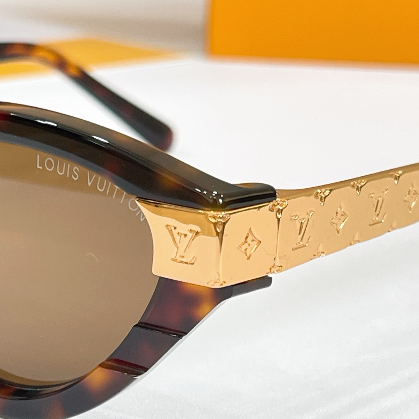 LOUIS VUITTO*✨✨✨MODEL：Z3181E✨✨✨ SIZE：54口17-145✨✨✨