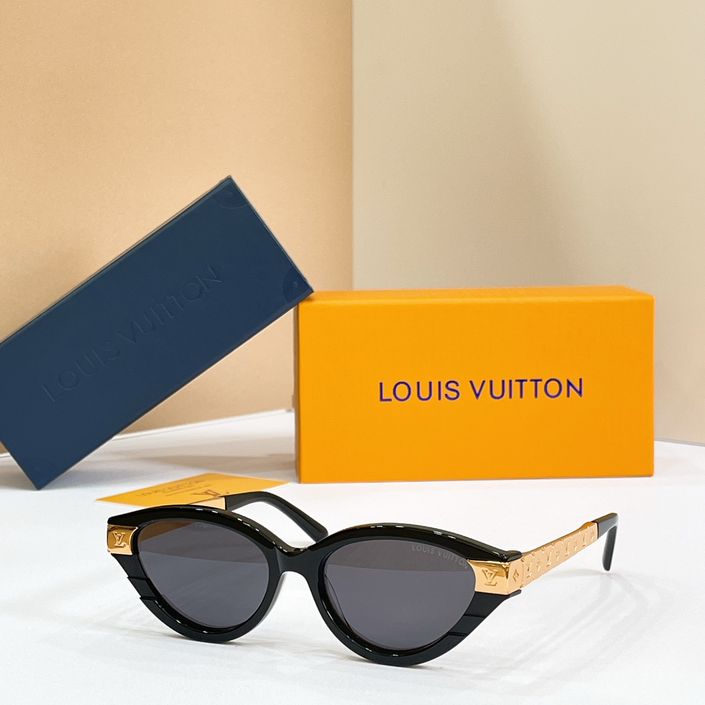 LOUIS VUITTO*✨✨✨MODEL：Z3181E✨✨✨ SIZE：54口17-145✨✨✨