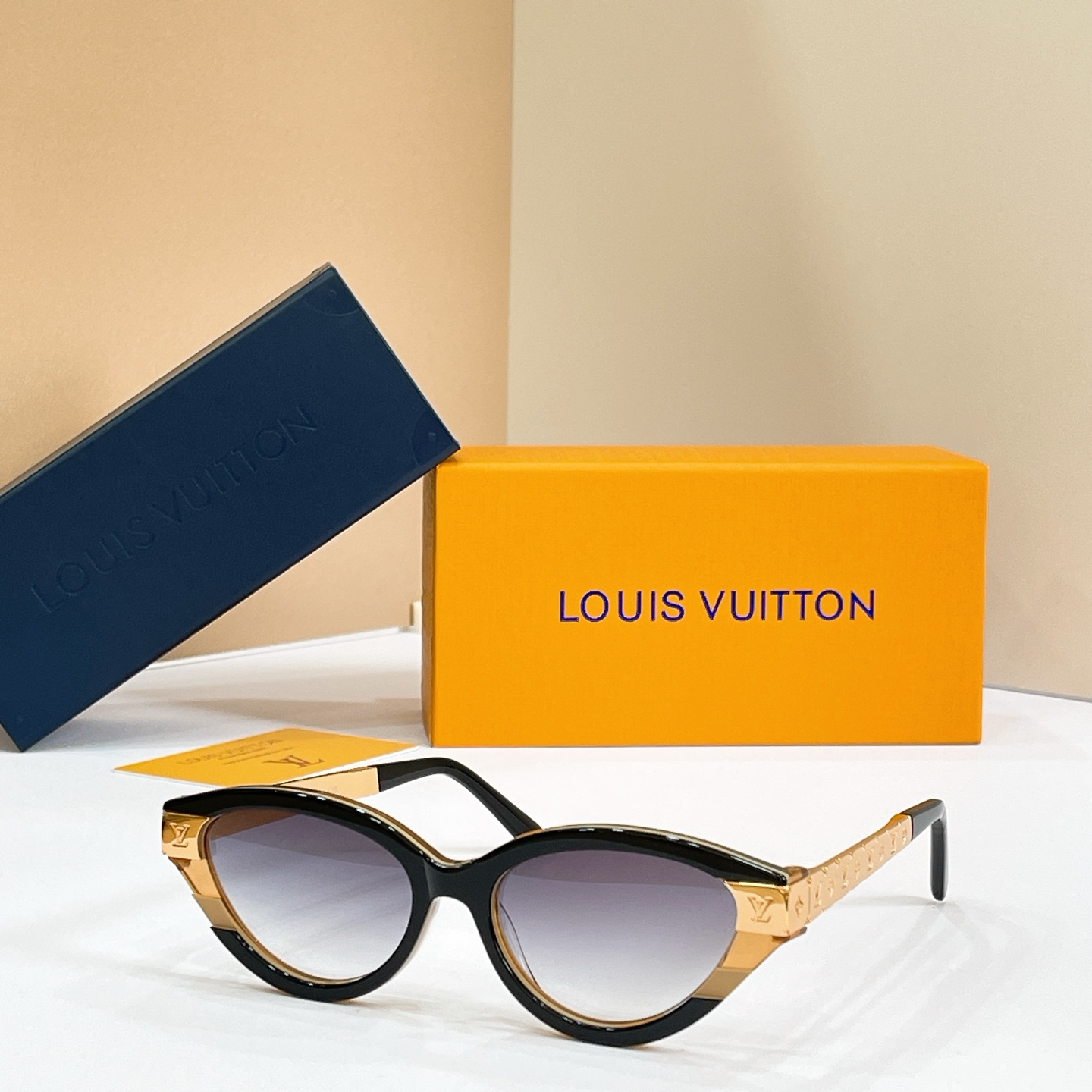 LOUIS VUITTO*✨✨✨MODEL：Z3181E✨✨✨ SIZE：54口17-145✨✨✨