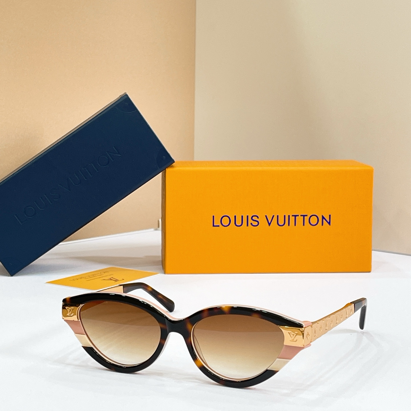 LOUIS VUITTO*✨✨✨MODEL：Z3181E✨✨✨ SIZE：54口17-145✨✨✨