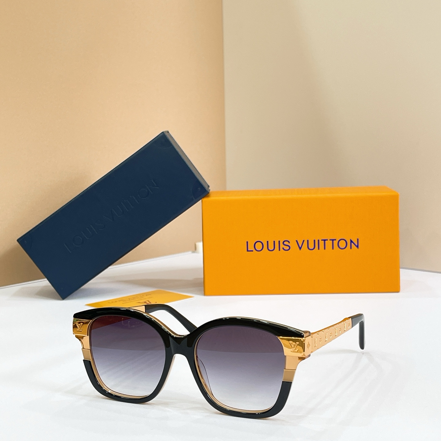 LOUIS VUITTO*✨✨✨MODEL：Z3182E✨✨✨ SIZE：53口17-145✨✨✨