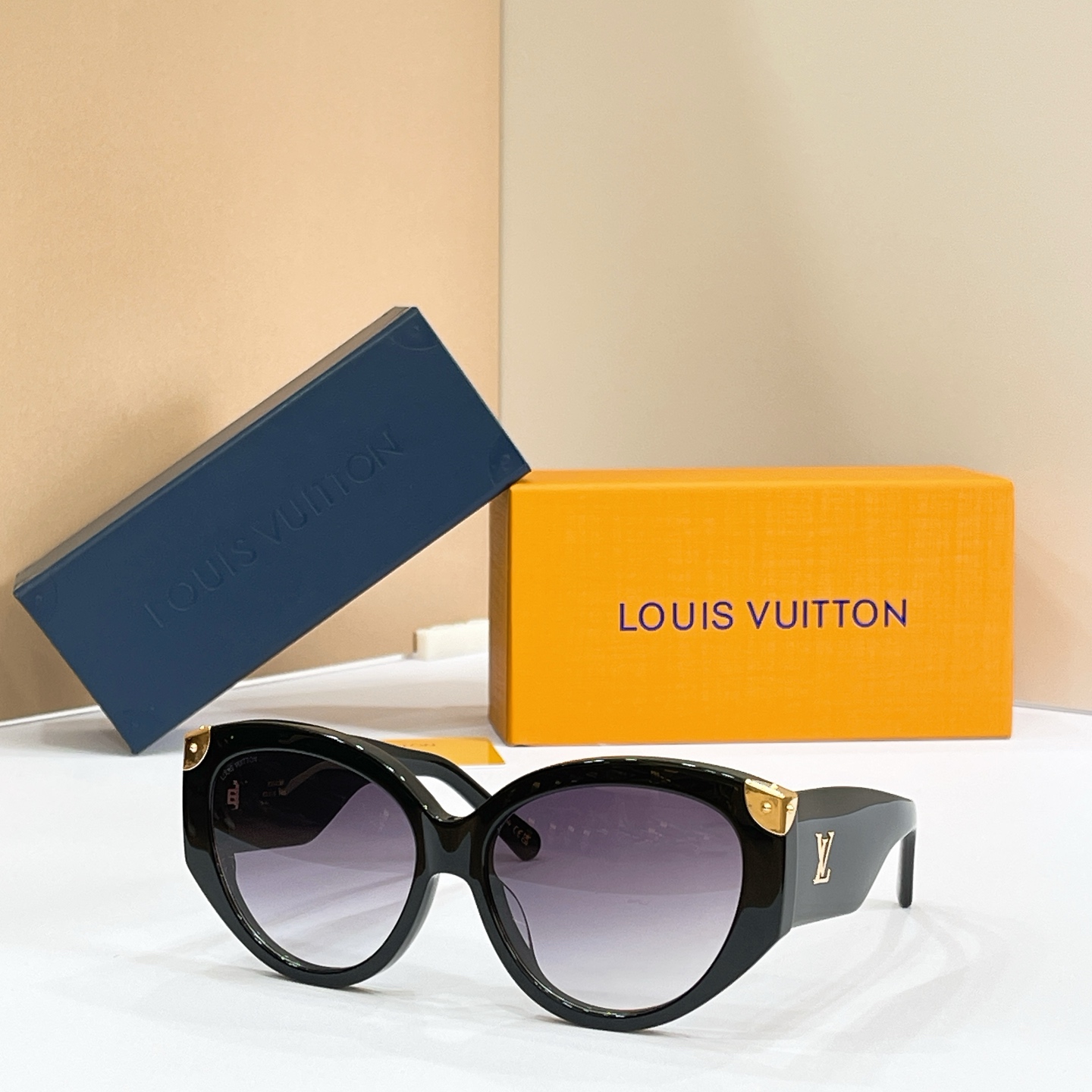 LOUIS VUITTO*✨✨✨MODEL：Z3340W✨✨✨ SIZE：60口16-140✨✨✨