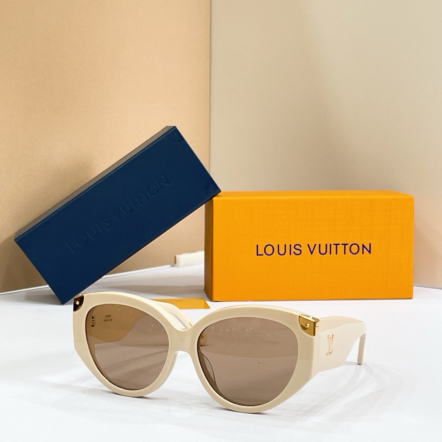 LOUIS VUITTO*✨✨✨MODEL：Z3340W✨✨✨ SIZE：60口16-140✨✨✨