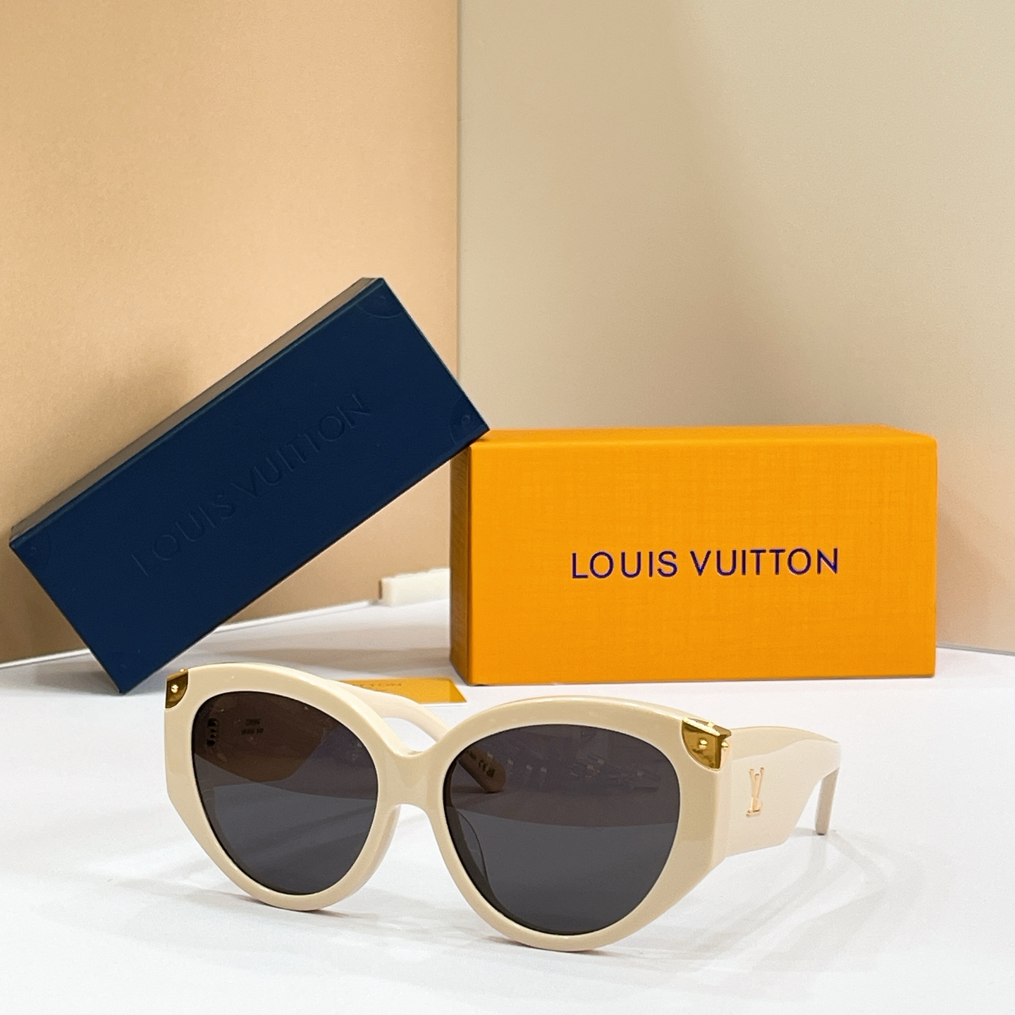 LOUIS VUITTO*✨✨✨MODEL：Z3340W✨✨✨ SIZE：60口16-140✨✨✨