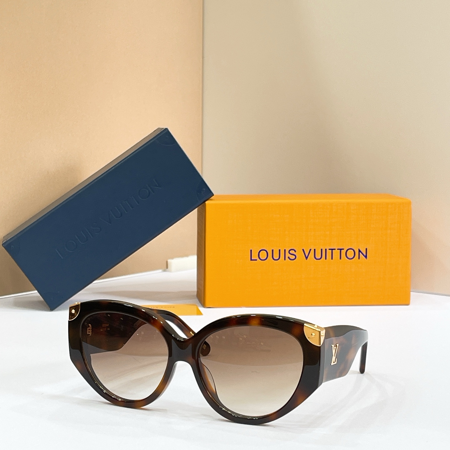 LOUIS VUITTO*✨✨✨MODEL：Z3340W✨✨✨ SIZE：60口16-140✨✨✨