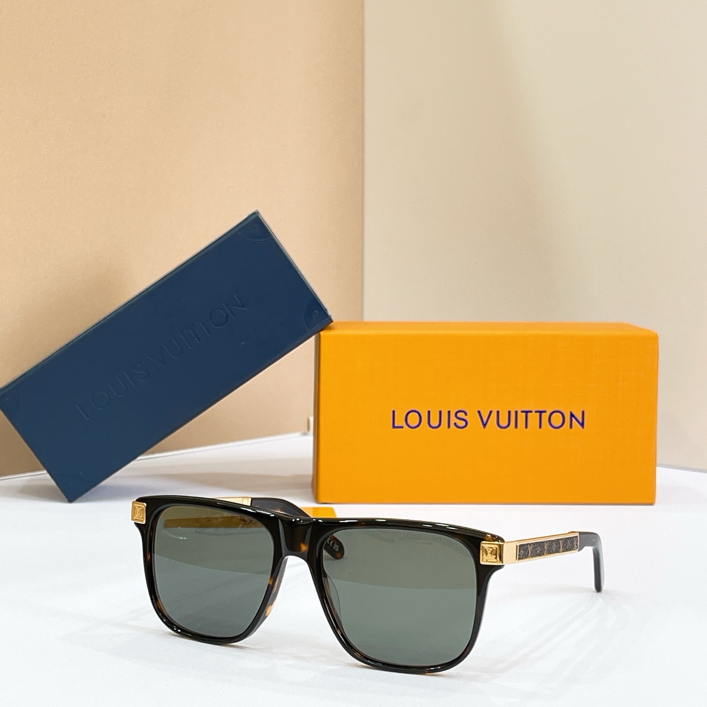 LOUIS VUITTO*✨✨✨MODEL：Z3300U✨✨✨ SIZE：57口17-145✨✨✨