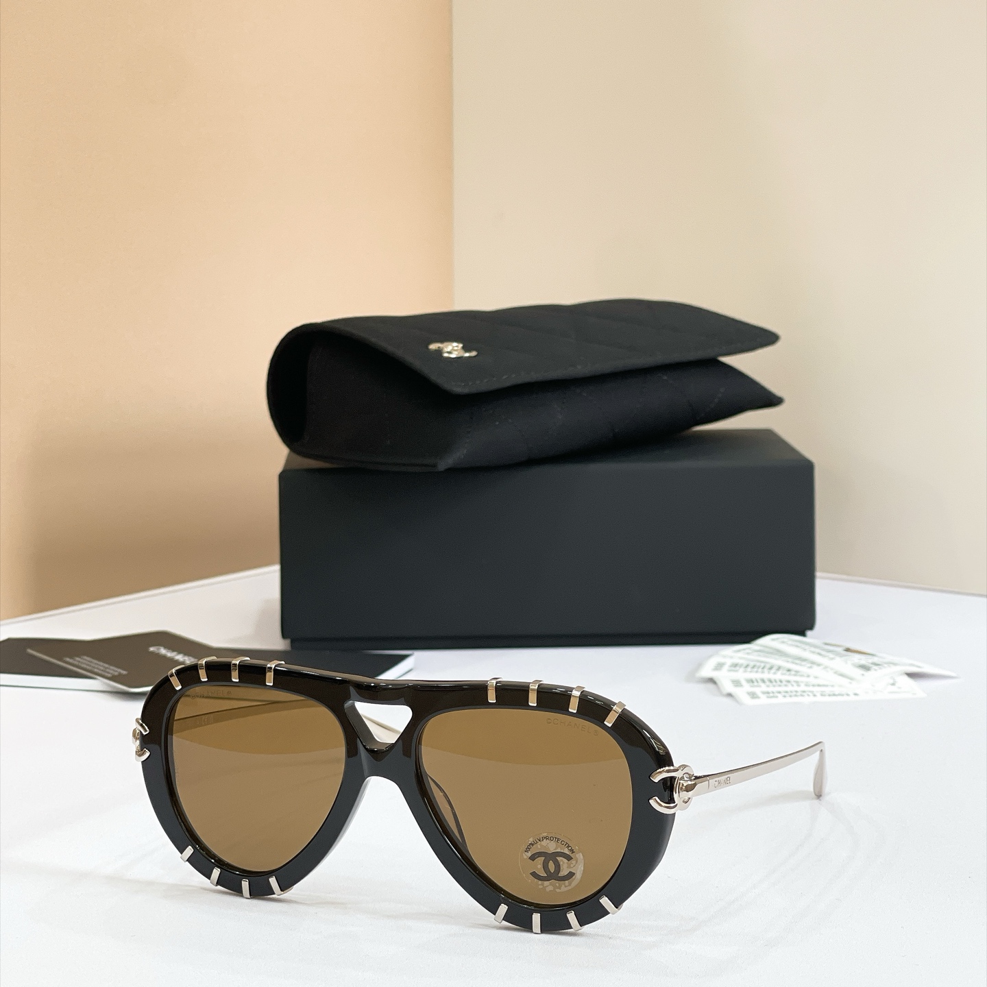 CHANEL Sunglasses