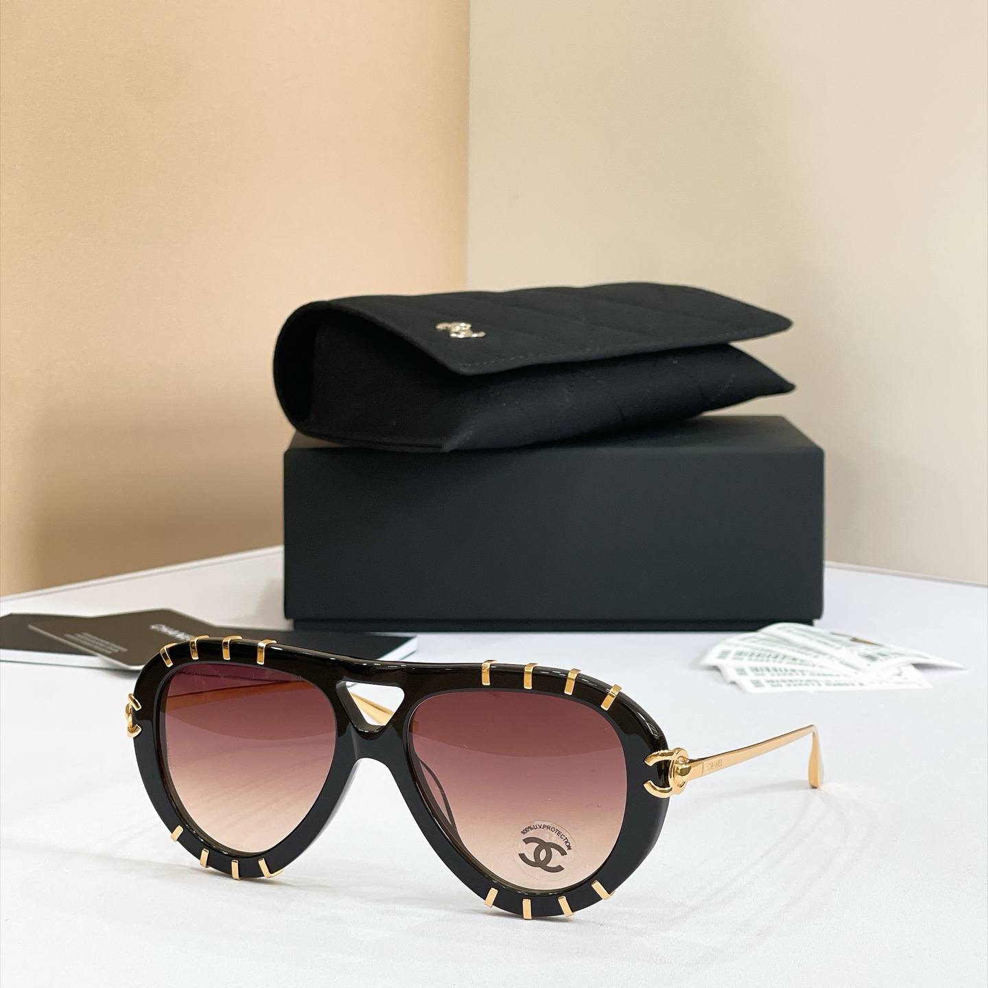 CHANEL Sunglasses