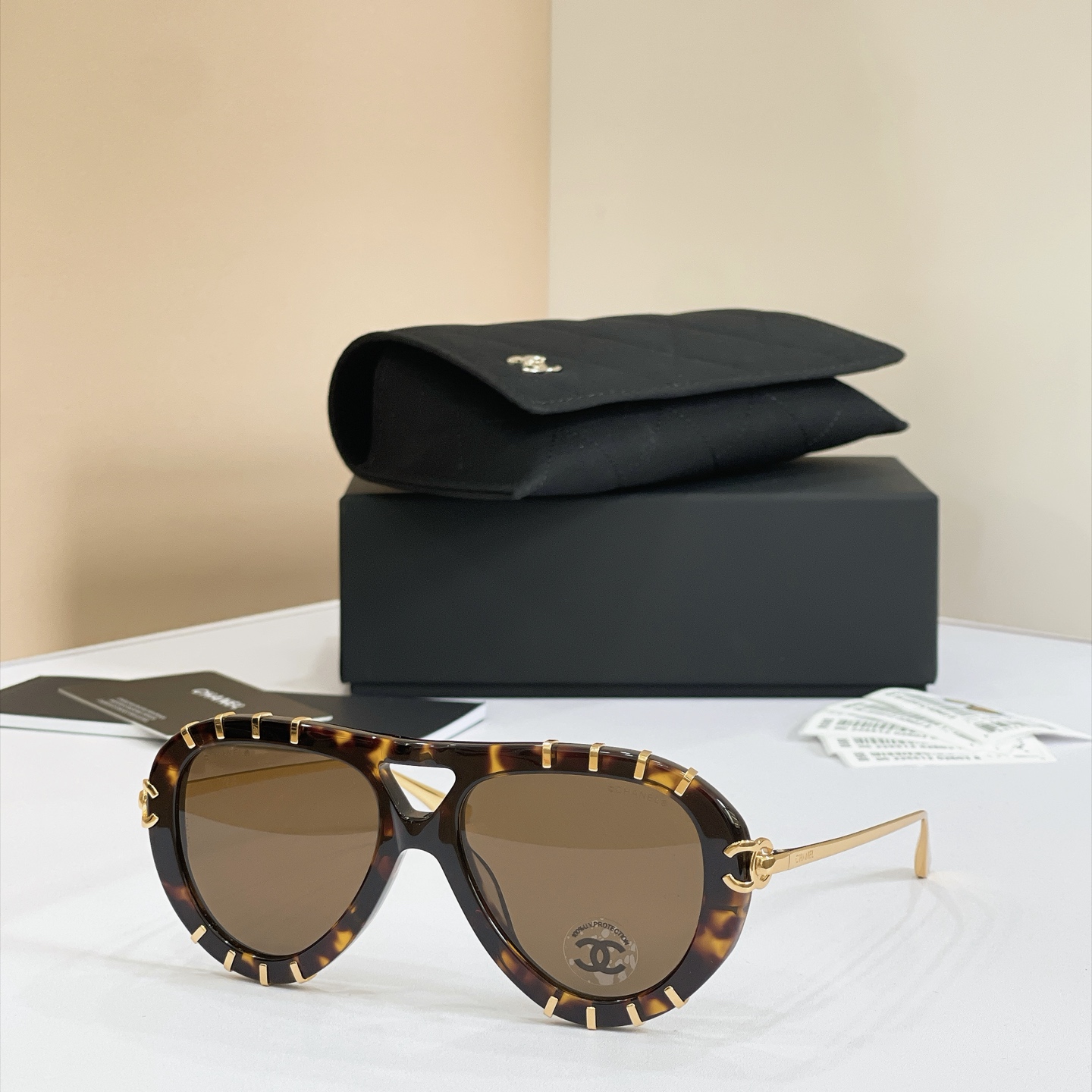 CHANEL Sunglasses