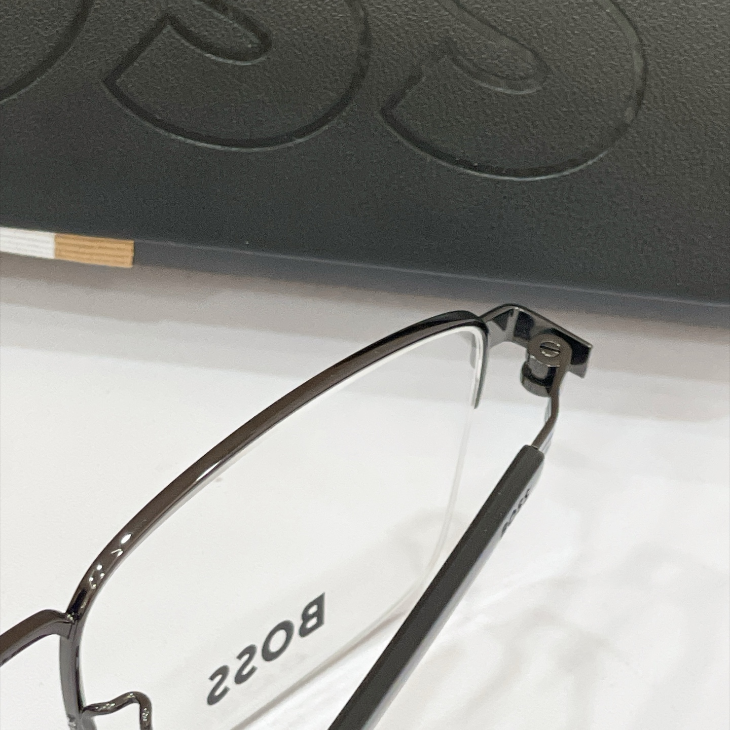 BOSS✨✨✨MODEL: Boss 1817✨✨✨SIZE：150✨✨✨钛～～原装货品～～