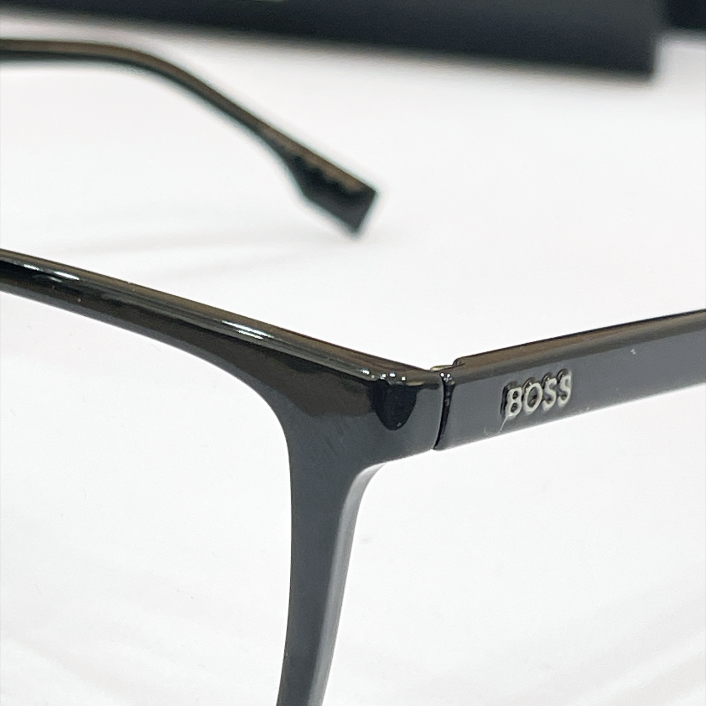 BOSS✨✨✨MODEL: Boss 1571✨✨✨SIZE：145✨✨原装货品～～