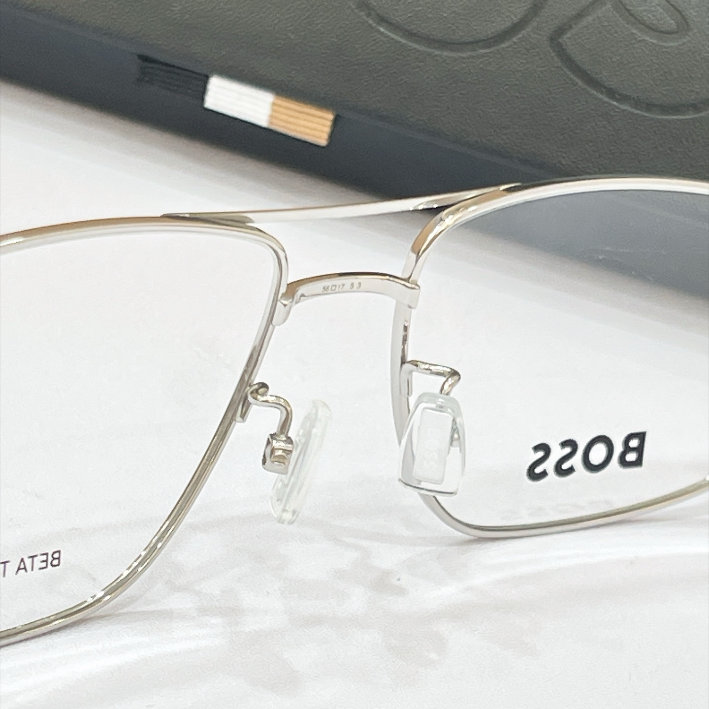 BOSS✨✨✨MODEL: Boss 1822✨✨✨SIZE：56口17-145✨✨✨钛～～原装货品～～