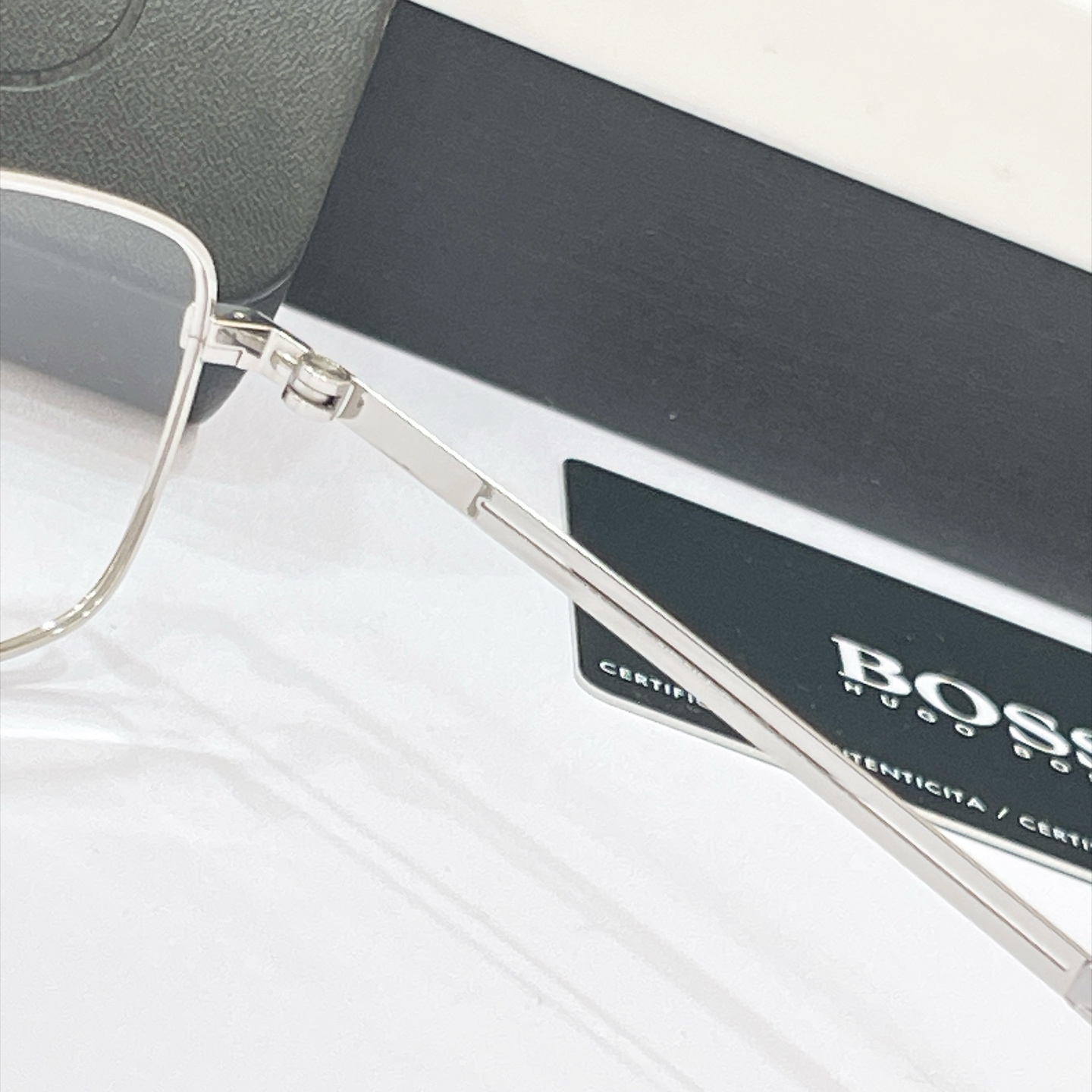 BOSS✨✨✨MODEL: Boss 1822✨✨✨SIZE：56口17-145✨✨✨钛～～原装货品～～