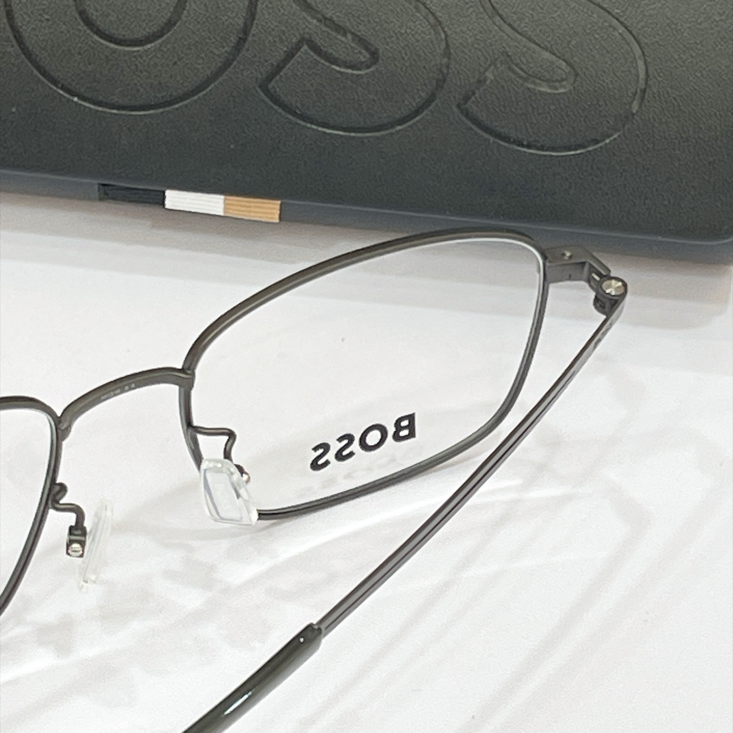 BOSS✨✨✨MODEL: Boss 1821✨✨✨SIZE：54口19-150✨✨✨钛～～原装货品～～