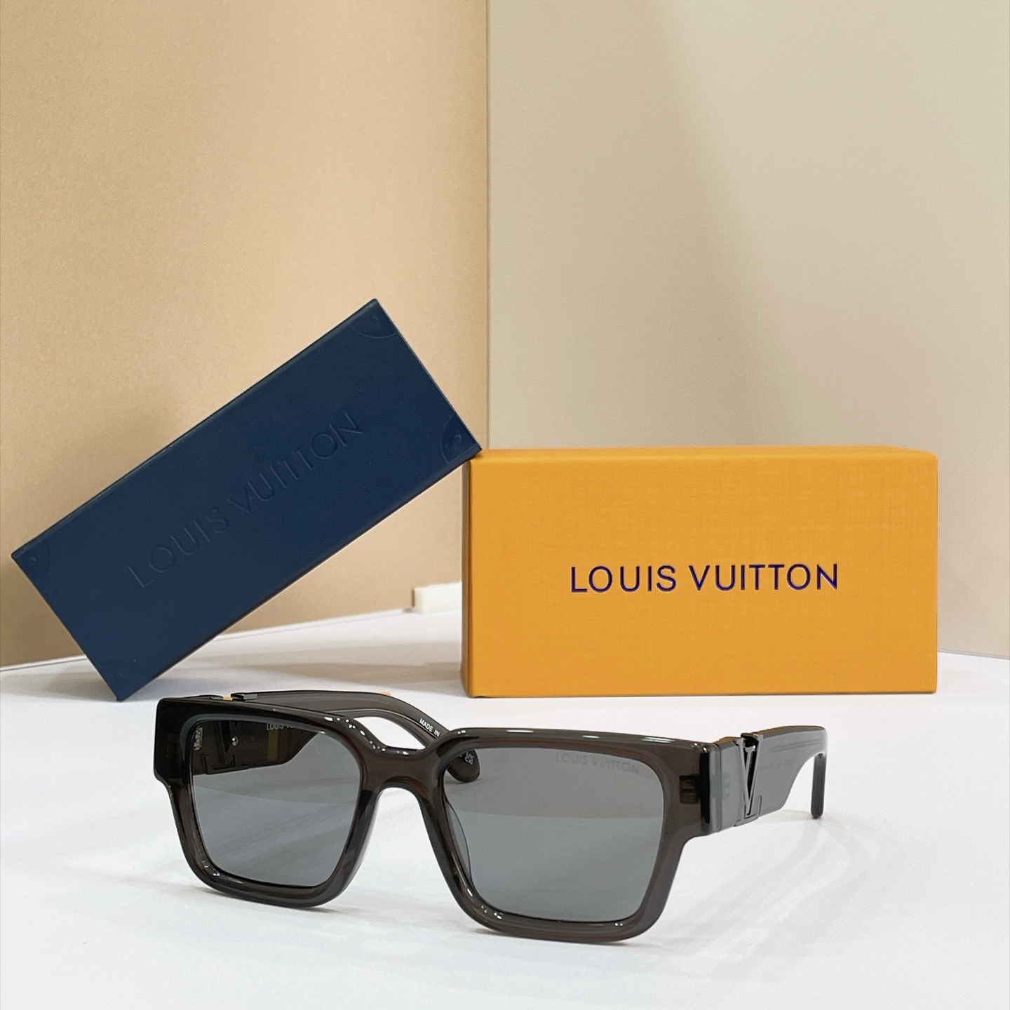 LOUIS VUITTO*✨✨✨MODEL：Z2178E✨✨✨ SIZE：55口20-145✨✨✨
