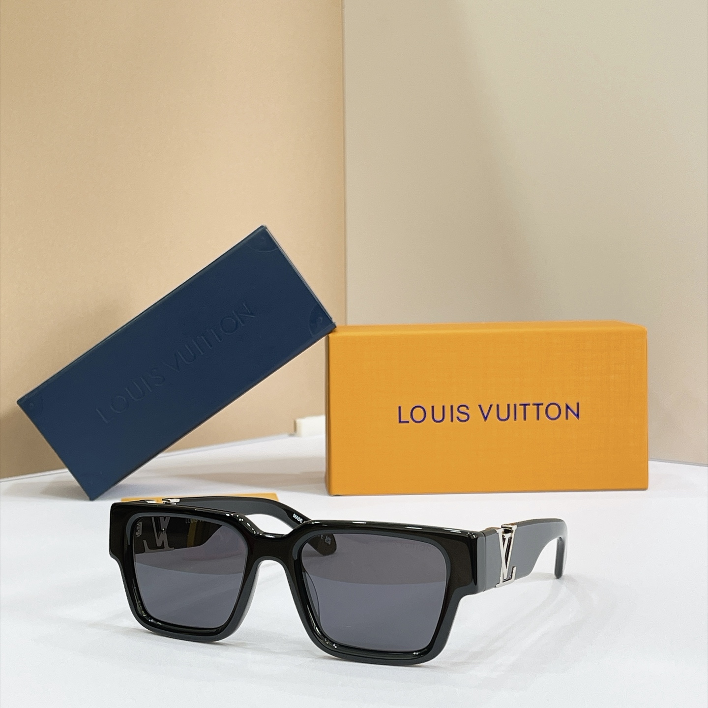 LOUIS VUITTO*✨✨✨MODEL：Z2178E✨✨✨ SIZE：55口20-145✨✨✨