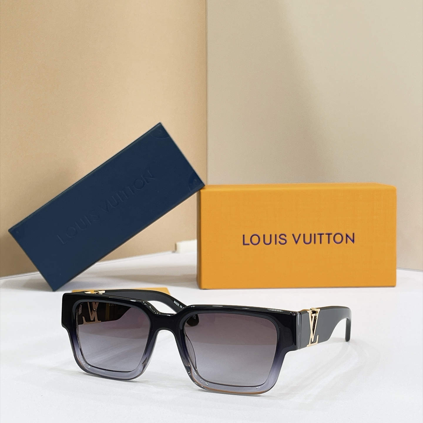 LOUIS VUITTO*✨✨✨MODEL：Z2178E✨✨✨ SIZE：55口20-145✨✨✨