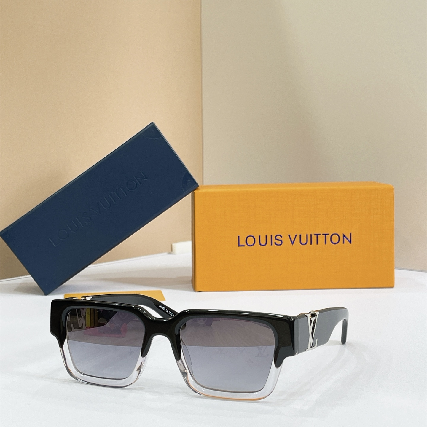 LOUIS VUITTO*✨✨✨MODEL：Z2178E✨✨✨ SIZE：55口20-145✨✨✨