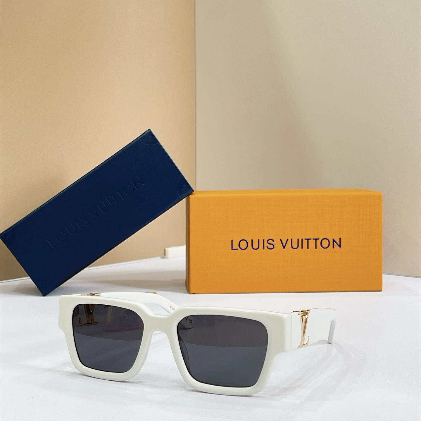 LOUIS VUITTO*✨✨✨MODEL：Z2178E✨✨✨ SIZE：55口20-145✨✨✨