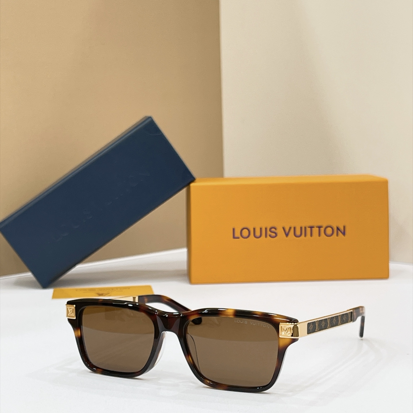 LOUIS VUITTO*✨✨✨MODEL：Z3259U Z3301U Z3302U Z3303U Z3304U Z33
