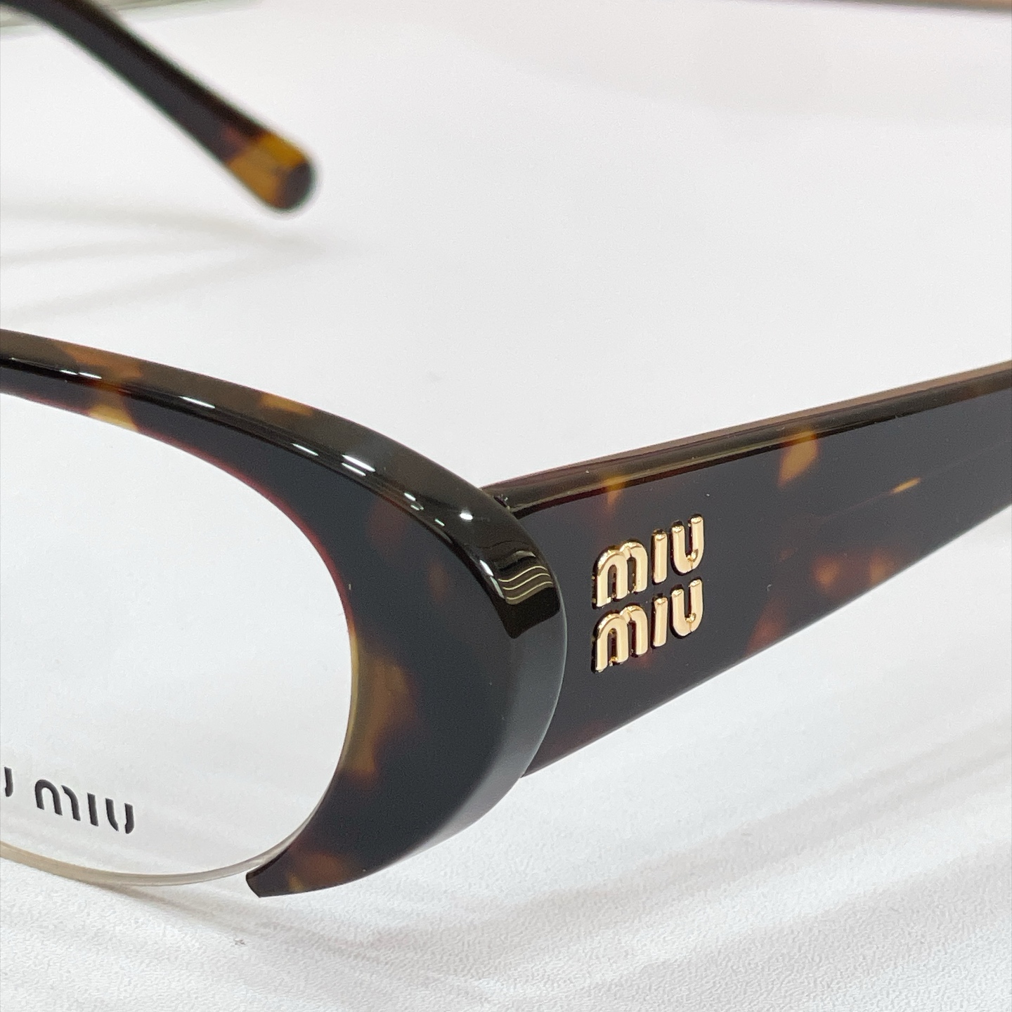 MIU M*🎀🎀🎀MODEL: MU C05🎀🎀🎀SIZE：52口19-135🎀🎀🎀
