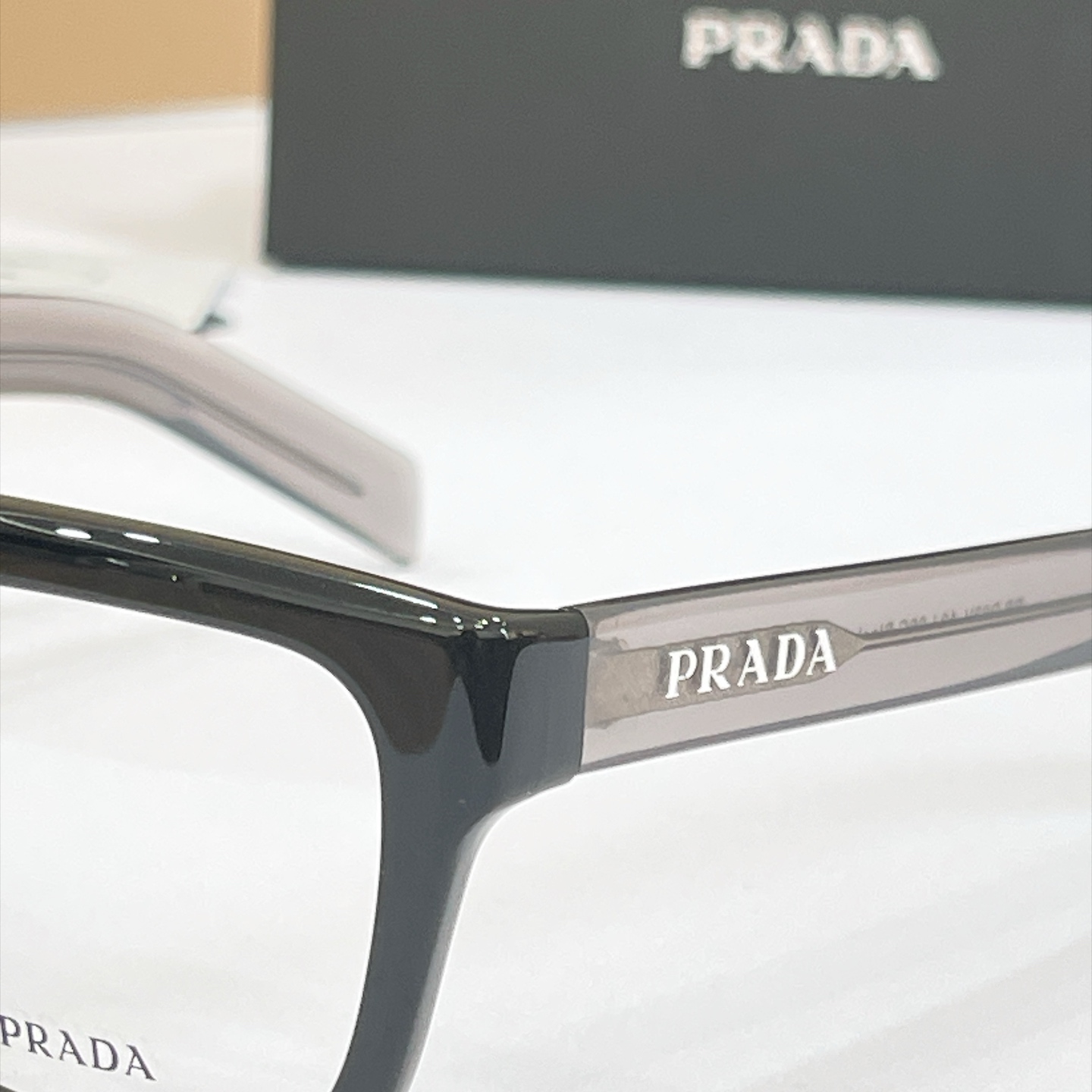 PRAD*✨✨✨MODEL：PR D02V✨✨✨SIZE：54口19-145✨✨✨ 