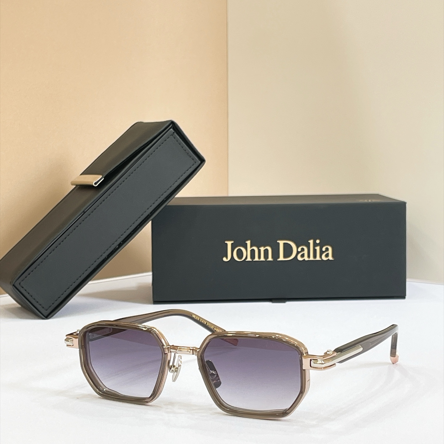 John Daila🌟🌟🌟MODEL:  MILES🌟🌟🌟SIZE: 51口21-145🌟🌟🌟配送盒子～～