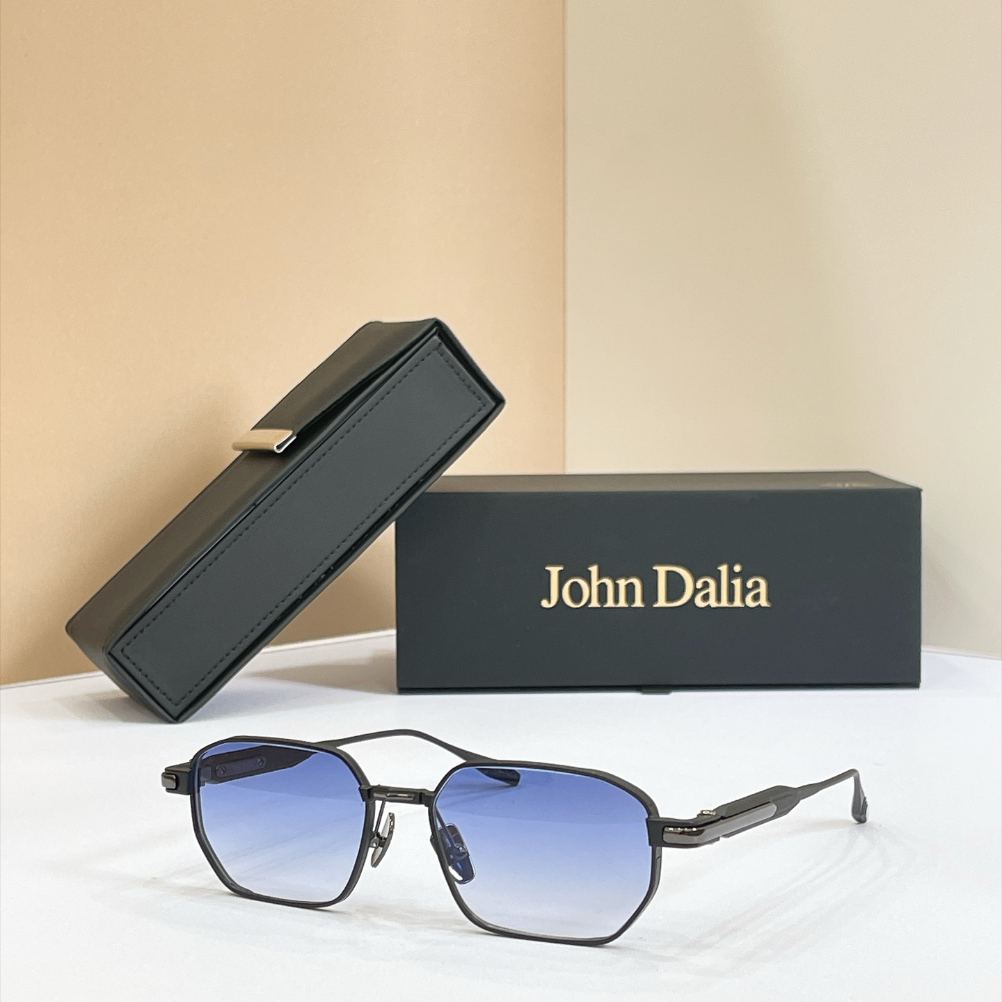 John Daila🌟🌟🌟MODEL:  MILES🌟🌟🌟SIZE: 53口18-145🌟🌟🌟配送盒子～～