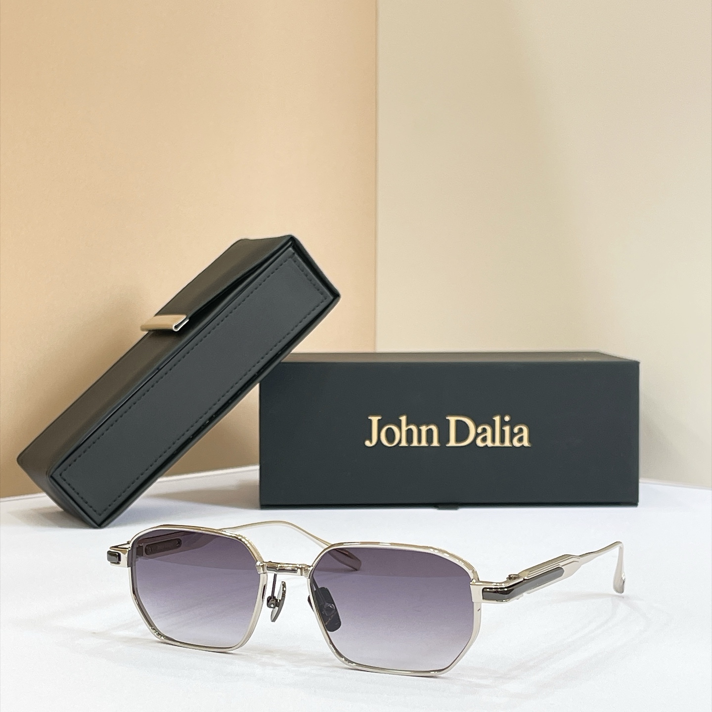 John Daila🌟🌟🌟MODEL:  MILES🌟🌟🌟SIZE: 53口18-145🌟🌟🌟配送盒子～～