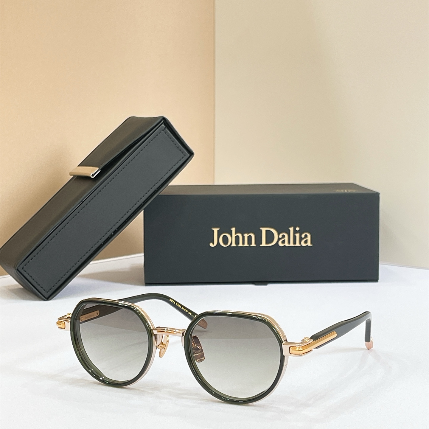 John Daila🌟🌟🌟MODEL:  ANYA🌟🌟🌟SIZE: 52口19-145🌟🌟🌟配送盒子～～