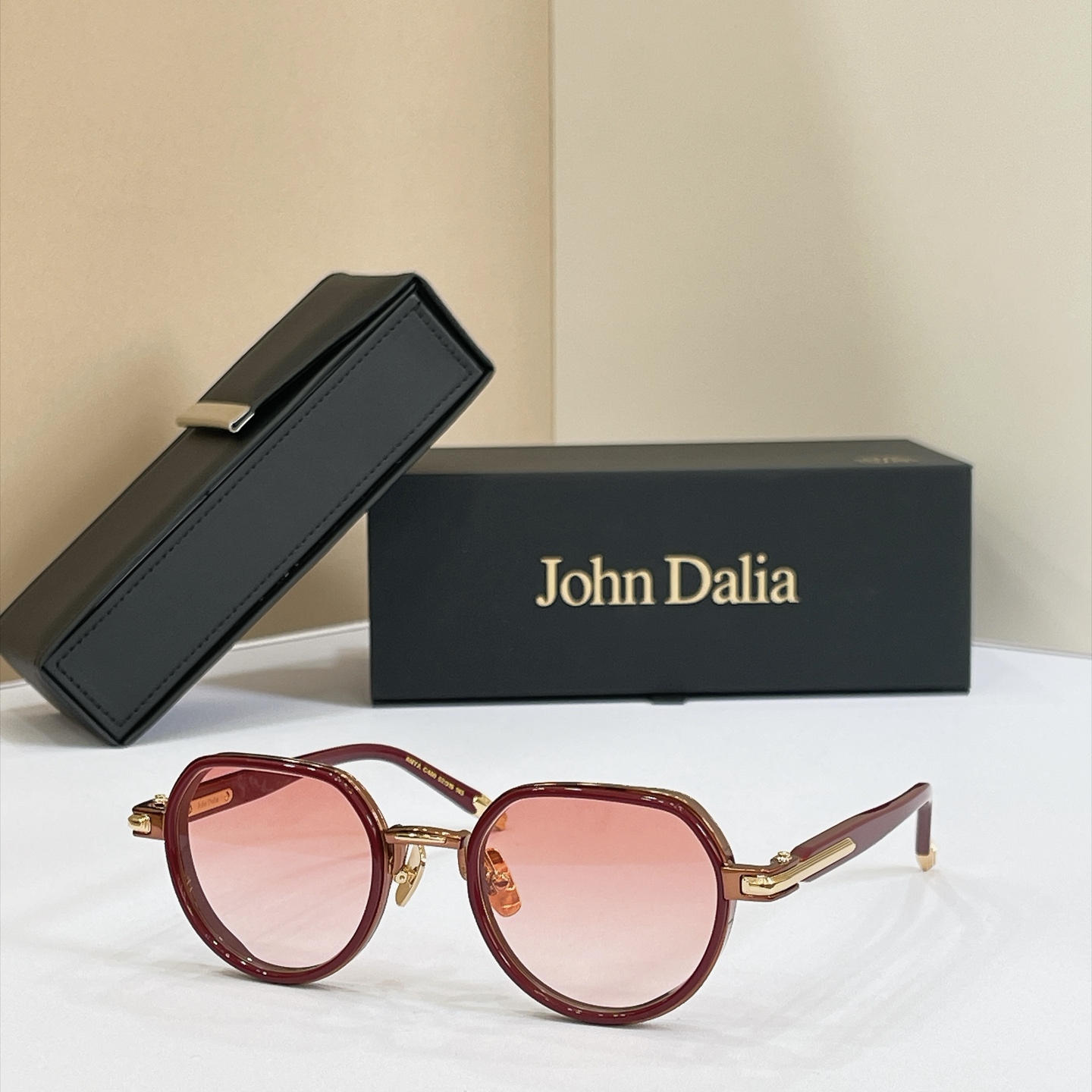 John Daila🌟🌟🌟MODEL:  ANYA🌟🌟🌟SIZE: 52口19-145🌟🌟🌟配送盒子～～