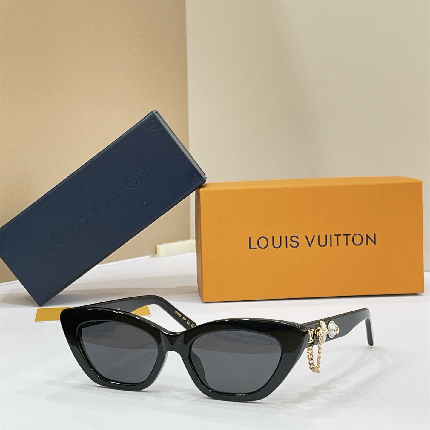 LOUIS VUITTO*✨✨✨MODEL：Z2988U✨✨✨ SIZE：53口18-145✨✨✨ 