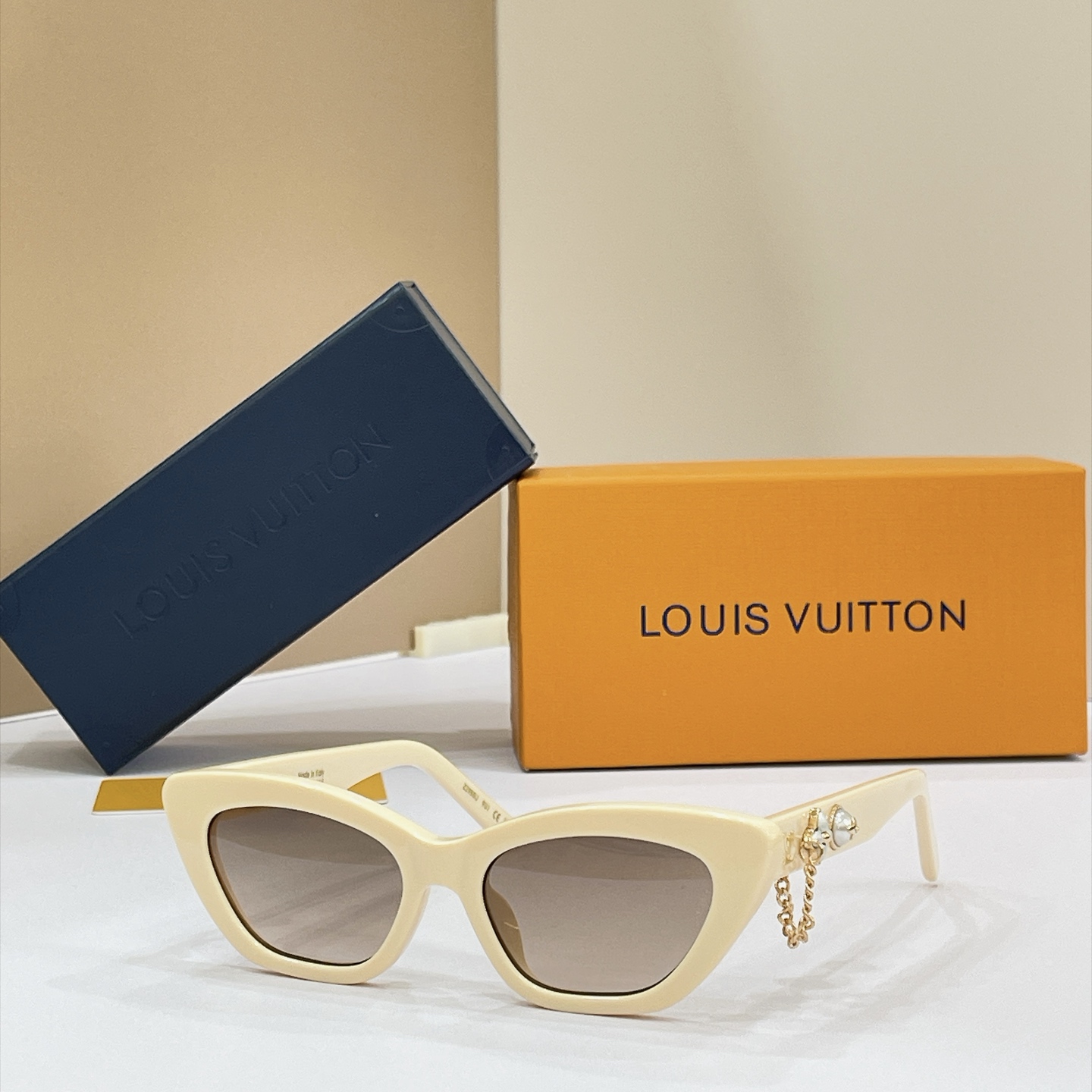 LOUIS VUITTO*✨✨✨MODEL：Z2988U✨✨✨ SIZE：53口18-145✨✨✨ 