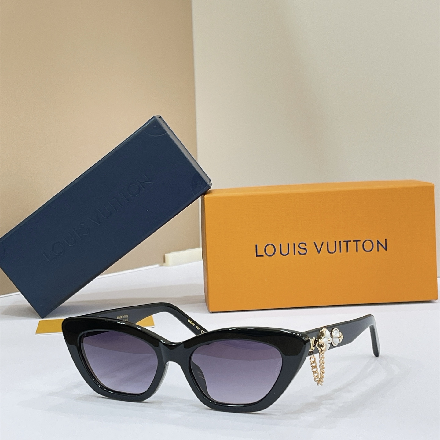 LOUIS VUITTO*✨✨✨MODEL：Z2988U✨✨✨ SIZE：53口18-145✨✨✨ 