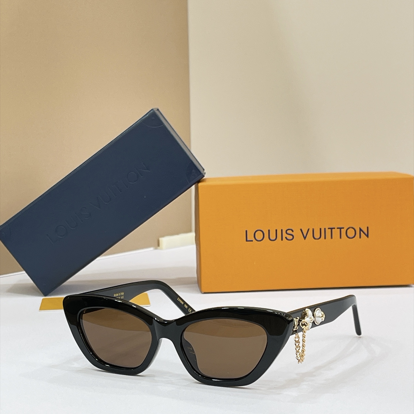 LOUIS VUITTO*✨✨✨MODEL：Z2988U✨✨✨ SIZE：53口18-145✨✨✨ 
