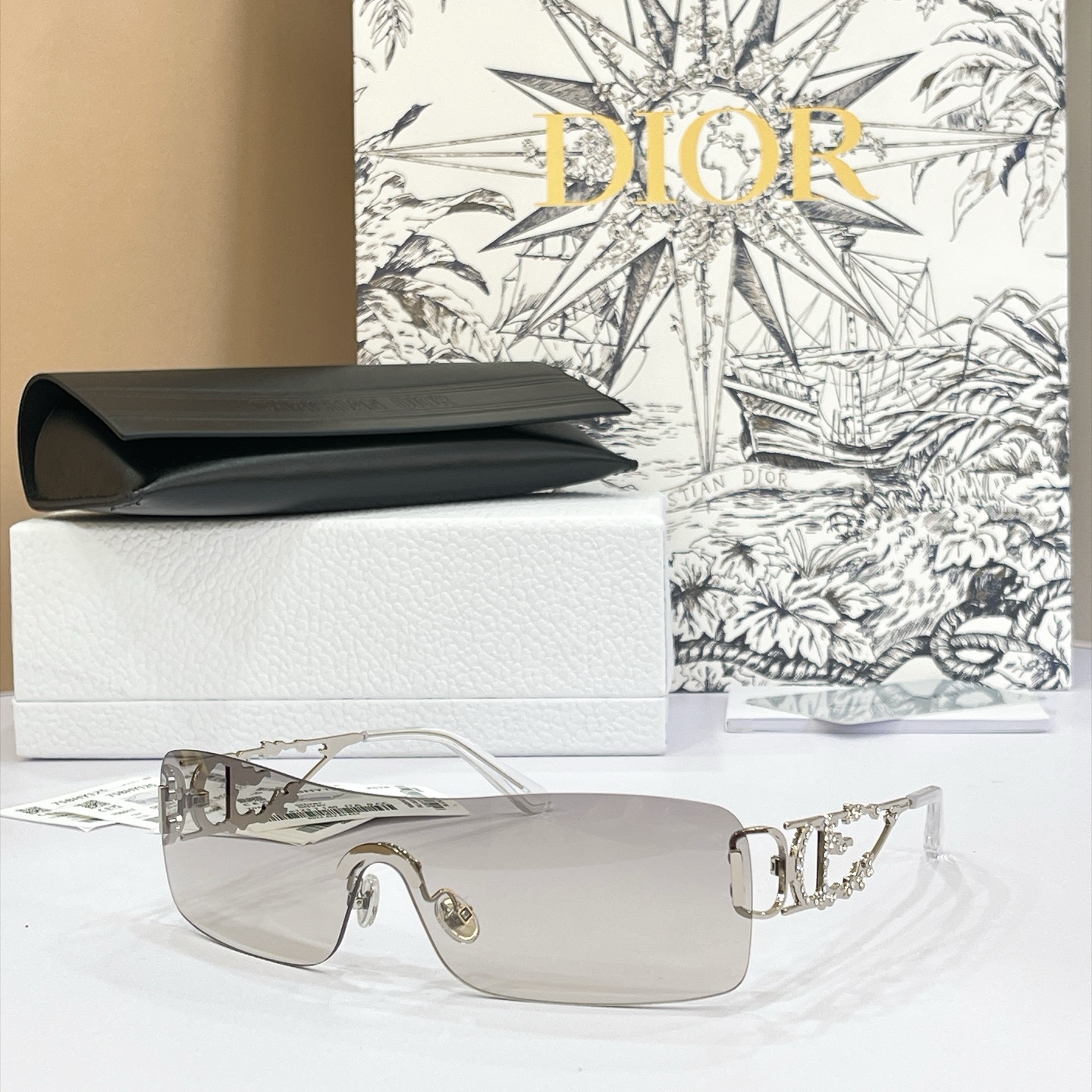 DIO*🌟🌟🌟Model：Dior Fire🌟🌟🌟SIZE：125🌟 🌟 🌟