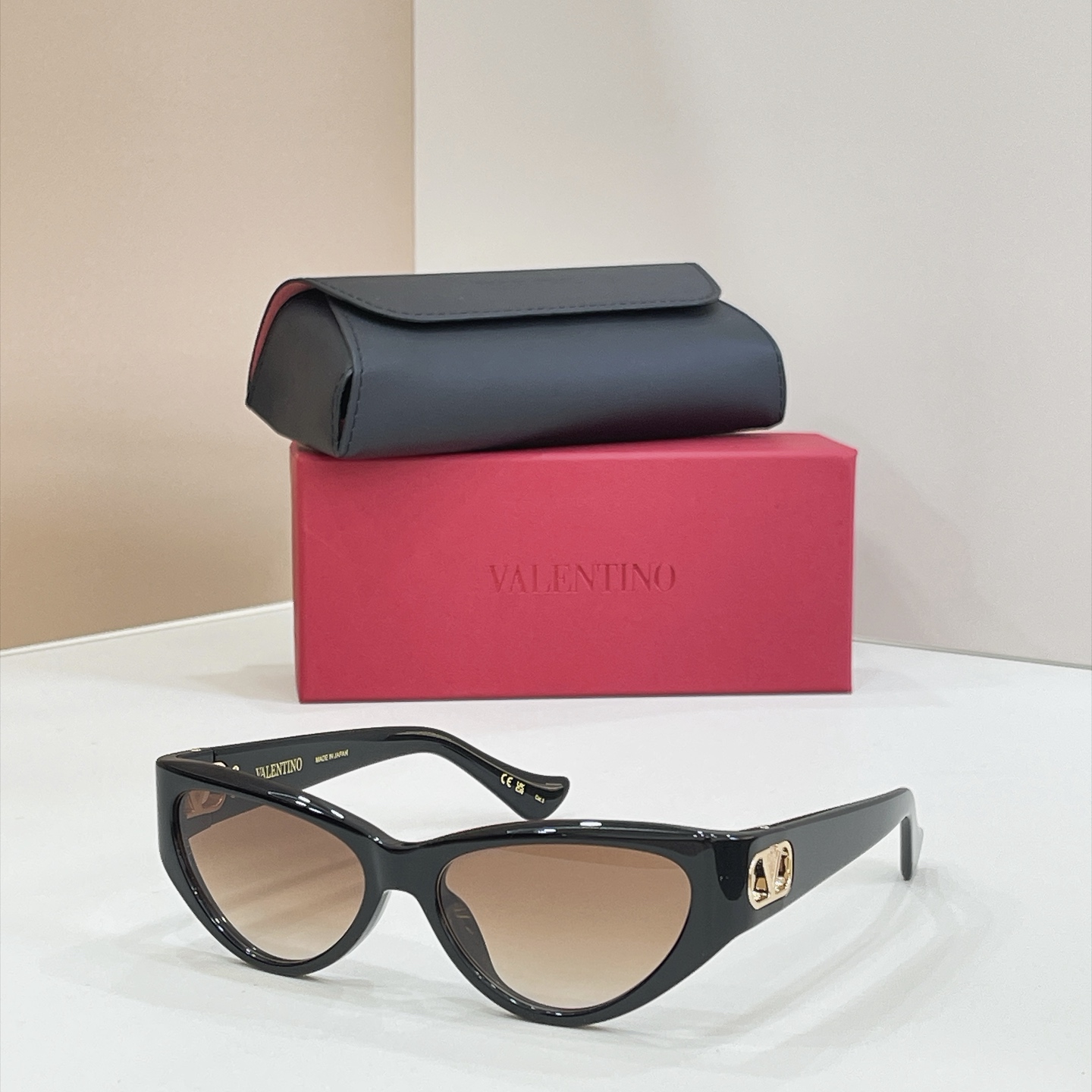 VALENTINO✨✨✨MODEL：VG0014S✨✨✨SIZE：54口16-140✨ ✨ 