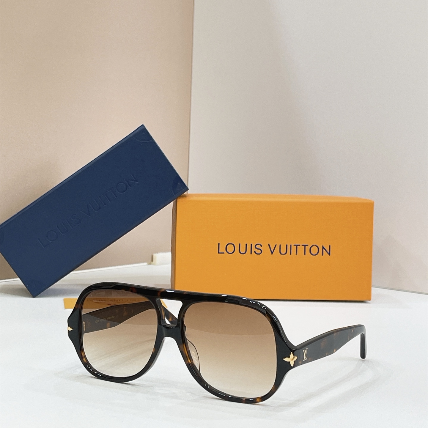 LOUIS VUITTO*✨✨✨MODEL：Z3642W✨✨✨ SIZE：56口15-145✨✨✨