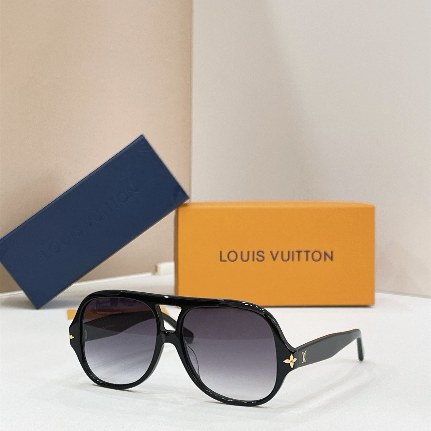 LOUIS VUITTO*✨✨✨MODEL：Z3642W✨✨✨ SIZE：56口15-145✨✨✨