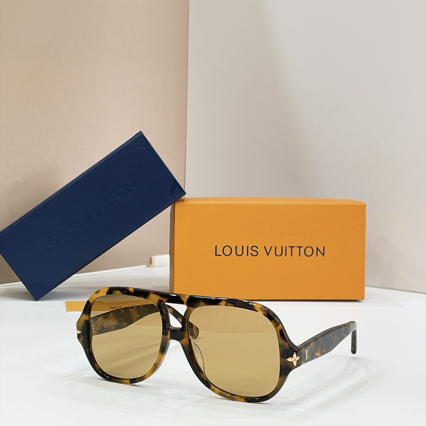 LOUIS VUITTO*✨✨✨MODEL：Z3642W✨✨✨ SIZE：56口15-145✨✨✨