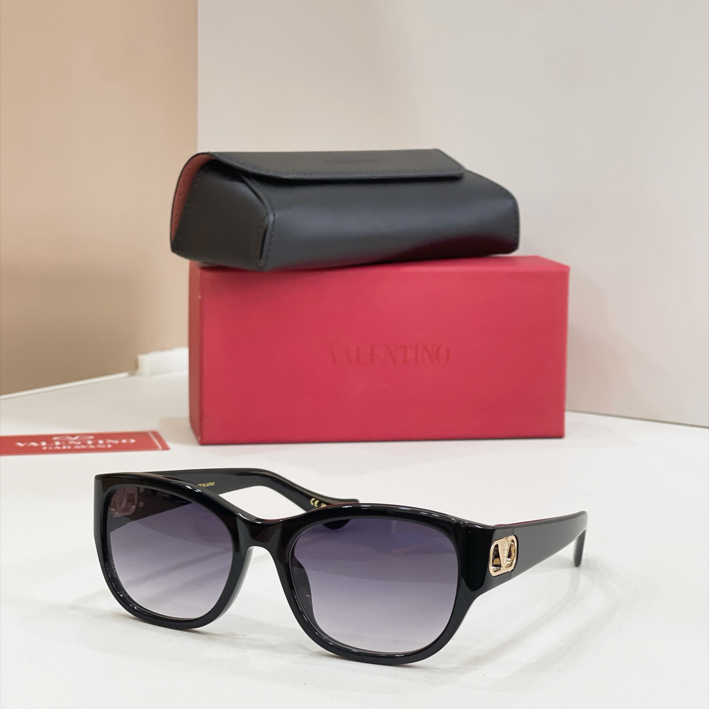 VALENTINO✨✨✨MODEL：VG0039SK✨✨✨SIZE：55口19-140✨ ✨ 🆕 