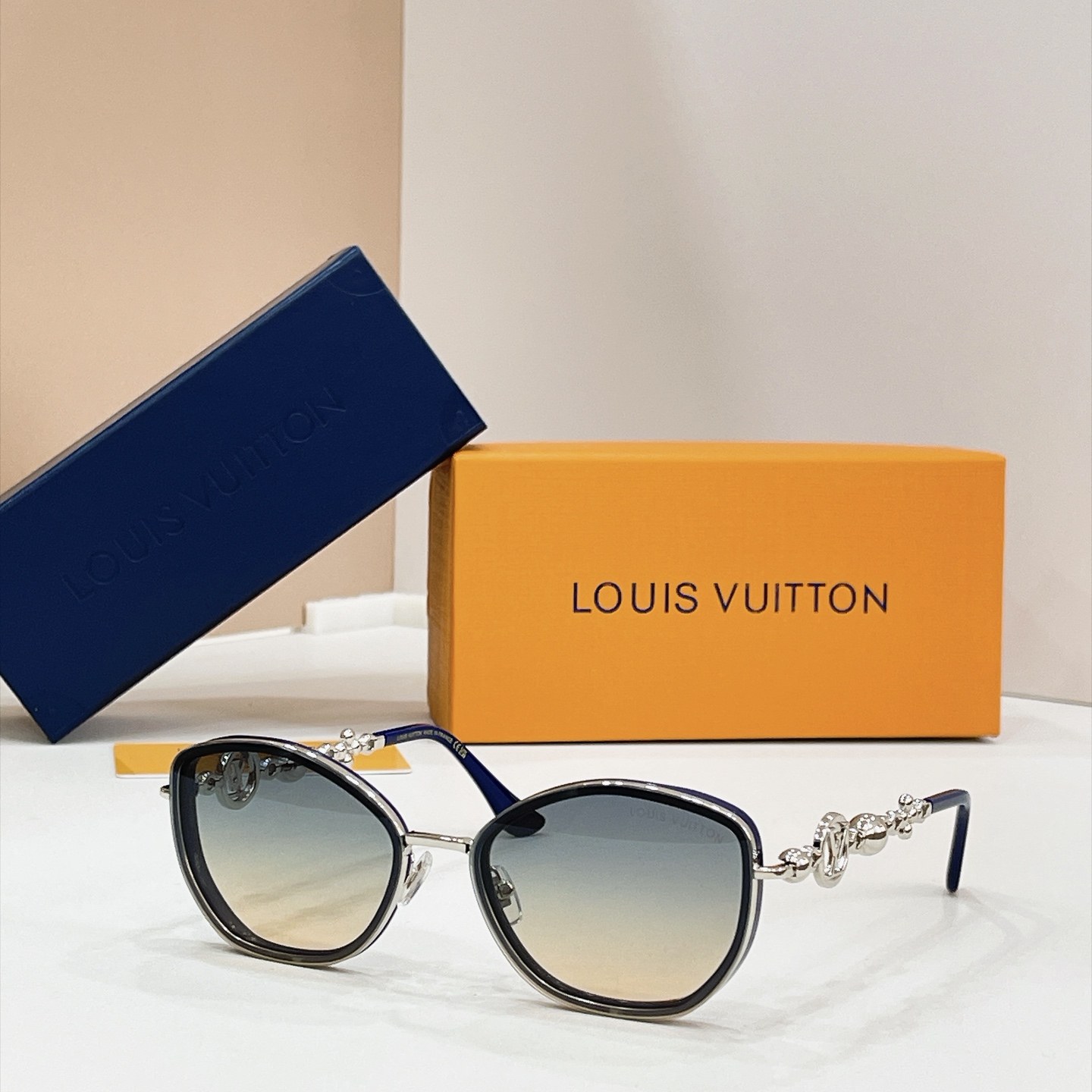 LOUIS VUITTO*✨✨✨MODEL：Z7533U✨✨✨ SIZE：60口16-148✨✨✨🆕 