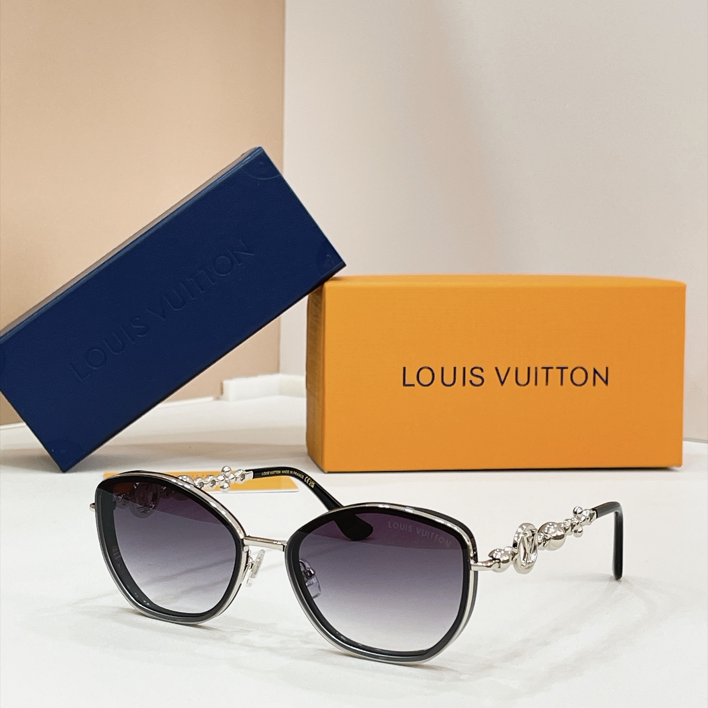 LOUIS VUITTO*✨✨✨MODEL：Z7533U✨✨✨ SIZE：60口16-148✨✨✨🆕 