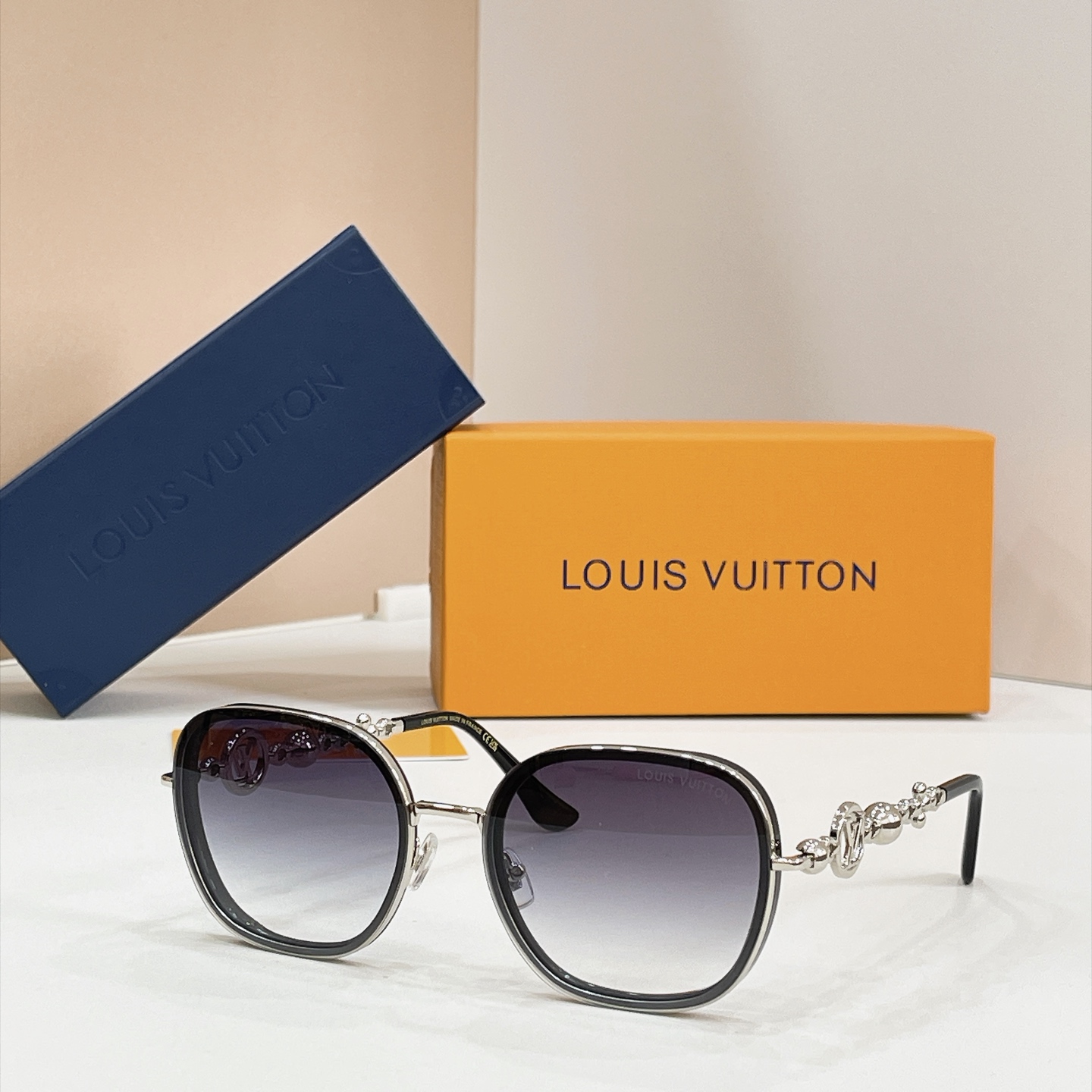 LOUIS VUITTO*✨✨✨MODEL：Z7534U✨✨✨ SIZE：60口17-148✨✨✨🆕 