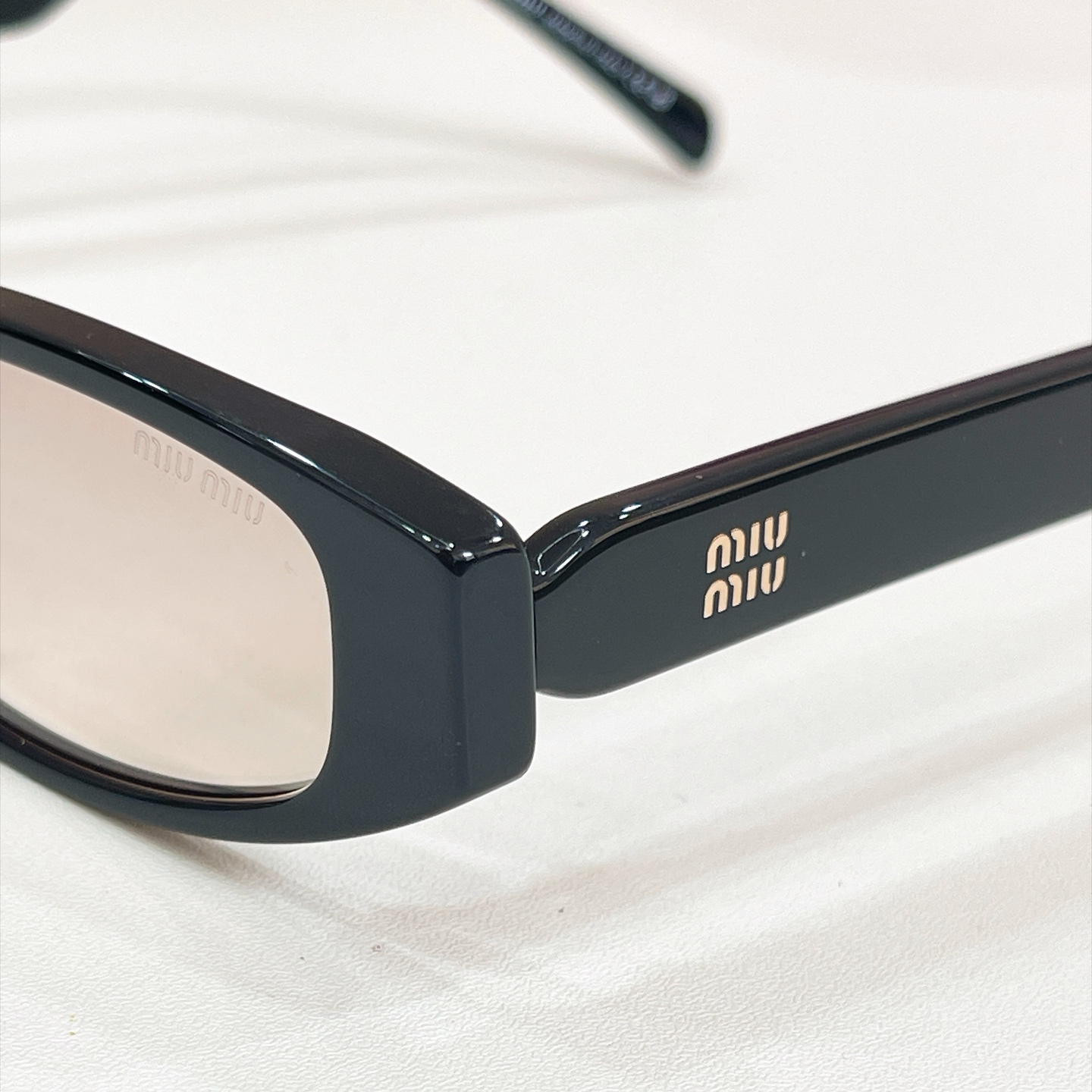 MIU M*🎀🎀🎀MODEL:MU 06ZV🎀🎀🎀SIZE：52口19-140🎀🎀🎀🆕 
