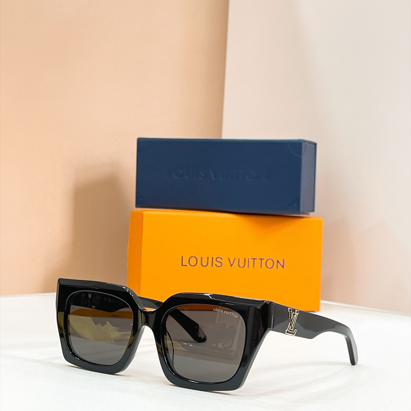 LOUIS VUITTO*✨✨✨MODEL：Z1705E✨✨✨ SIZE：53口19-145✨✨✨🆕 