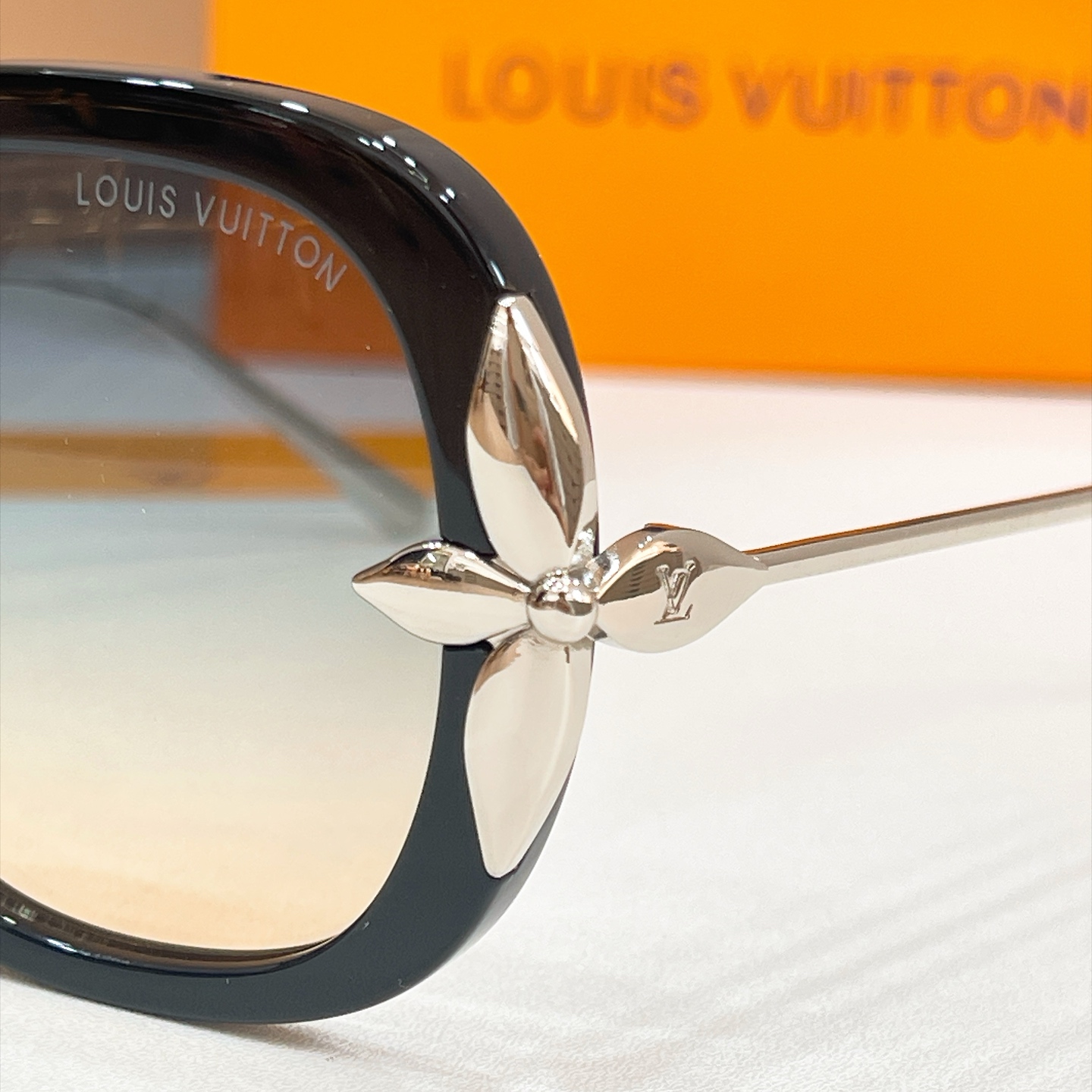 LOUIS VUITTO*✨✨✨MODEL：Z7351U✨✨✨ SIZE：54口18-145✨✨✨🆕 