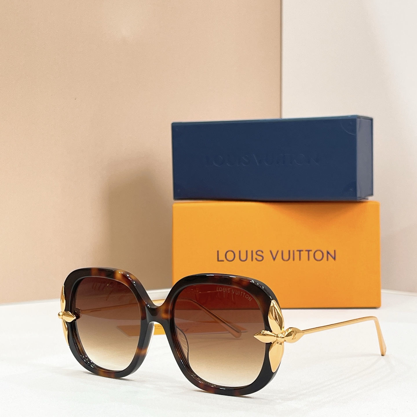 LOUIS VUITTO*✨✨✨MODEL：Z7351U✨✨✨ SIZE：54口18-145✨✨✨🆕 